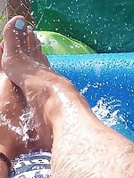 Hydromassage of the feet