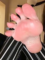 Bare Clean Lickable Sexy Mature Soles